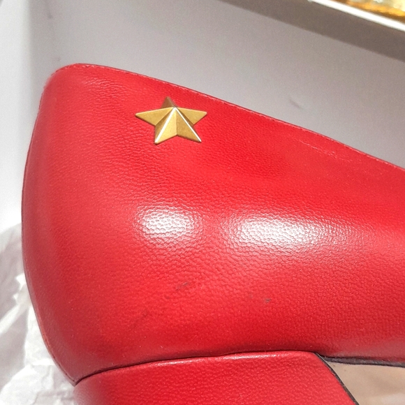 Gucci Luxury Star Adornment Shoes! - Picture 16 of 16